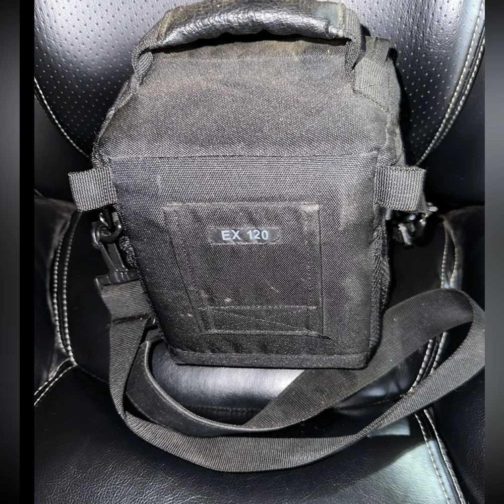 Lowepro EX 120 Camera Lens PADDED CARRYING CASE Pre- owned Good Condition